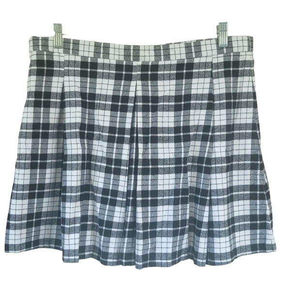 JOE BOXER Black & White Plaid Pleated Mini Schoolgirl Clueless Preppy Skirt 1X - Picture 2 of 8